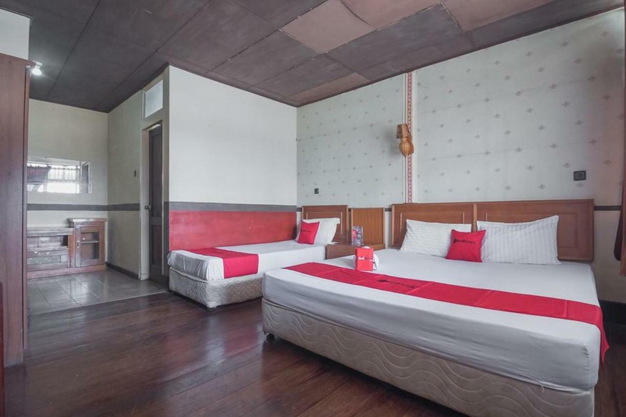 Reddoorz @ Maribaya Street Hotel Lembang Exterior photo
